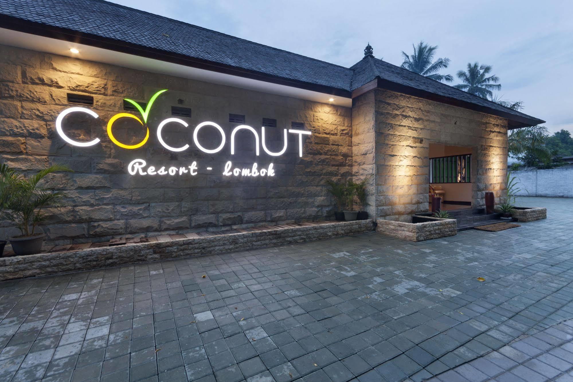 Coconut Boutique Resort Senggigi Bagian luar foto